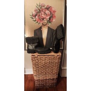 Blondo Plaka Waterproof Boot Size 9M Black Leather Lug Sole Fleece-pre owned